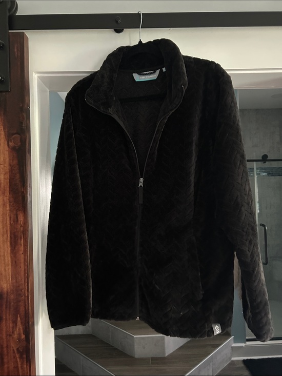Free Country Jackets & Blazers - Free Country Black Chevron Faux Fur Zip Jacket
